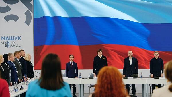 image-Сергей Кравцов обсудил Стратегию развития образования с участниками Всероссийского родительского комитета