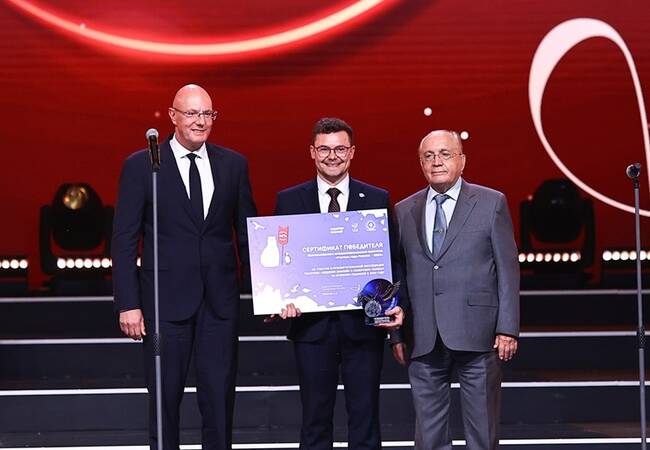 image-Победителем конкурса «Учитель года России» стал Леонид Дедюха из Санкт-Петербурга