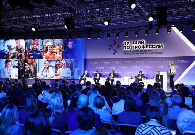 image-Сергей Кравцов: «Впервые за 50 лет число студентов колледжей достигло 3,9 млн»