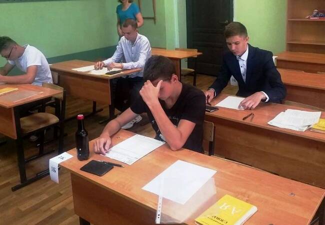 image-Девятиклассники написали экзамен по русскому языку в резервный день