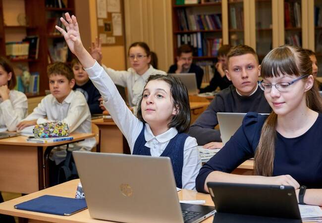 image-По всей России стартовал цикл внеурочных занятий «Разговоры о важном»