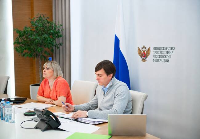 image-Сергей Кравцов совместно с членами ВЭПС обсудил итоги 2025/26 учебного года