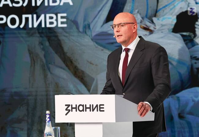 image-«Ценности позволяют нам оставаться в векторе правильного развития»: Дмитрий Чернышенко выступил перед молодежью на марафоне Знание.Первые
