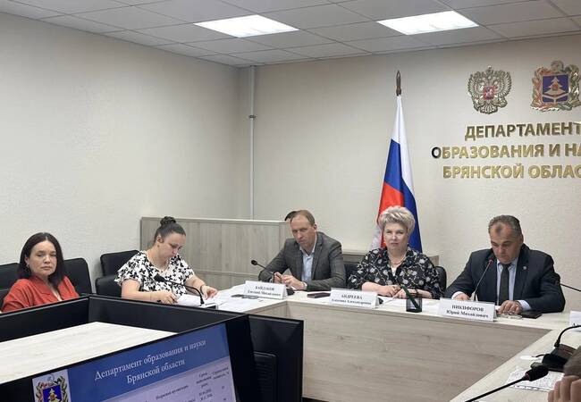 image-В департаменте образования рассмотрели ход капитального ремонта школ и детсадов