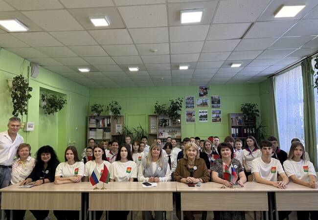 image-Клинцовская школа № 3 приняла участие в телемосте с Республикой Беларусь