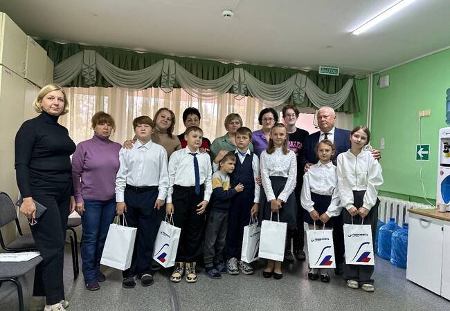 image-Школьникам из Курской области вручили планшеты