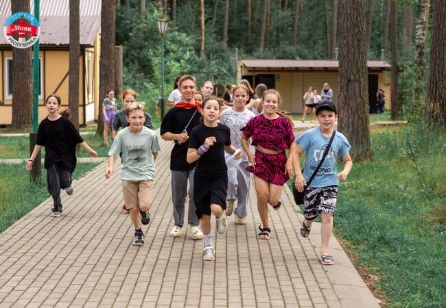image-В детской республике «Маяк» искали мамонтов и не только