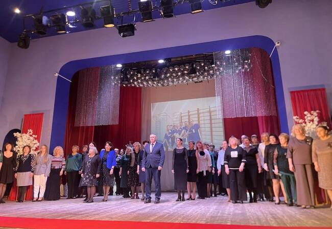 image-Дятьковской школе № 3 – 60!