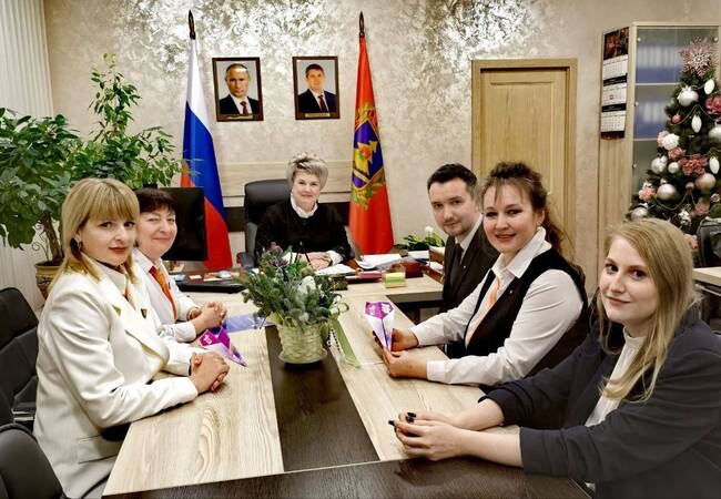 image-Встреча с профессионалами воспитания в Брянске отмечена конструктивным диалогом и наградами