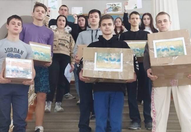 image-Студенты Суражского педагогического колледжа поздравили бойцов СВО