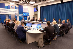 b_2CE8B72D-668C-4BF5-B5AA-C5E9C8C7564C