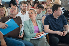 b_0E374B21-9F1A-4ADA-A860-FA3A65965FDF.